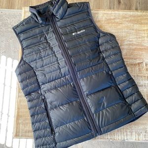 Columbia Black Vest Women’s L